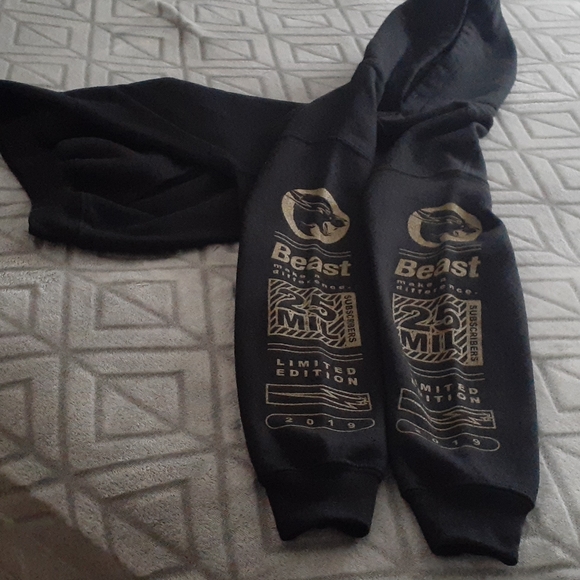 Hoodie - Picture 3 of 5